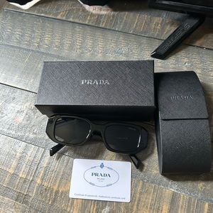 Prada PR17WS 1AB5S049 Sunglasses 49 mm Black / Grey LensBRAND NEW AUTHENTIC1:1